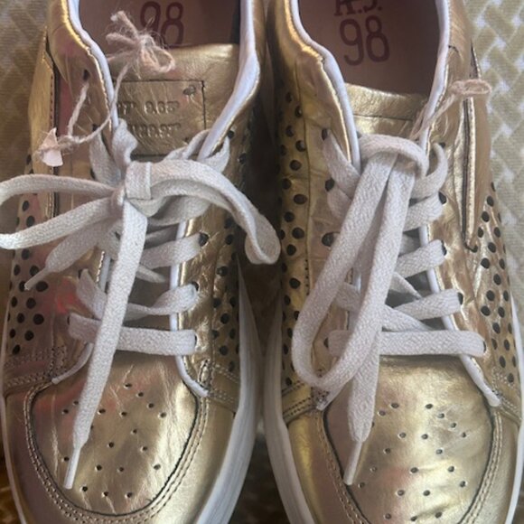 Free People AS98 Lucky Strike Metallic Gold Cushioned Leather Sneakers NEW 8.5 - Picture 15 of 16